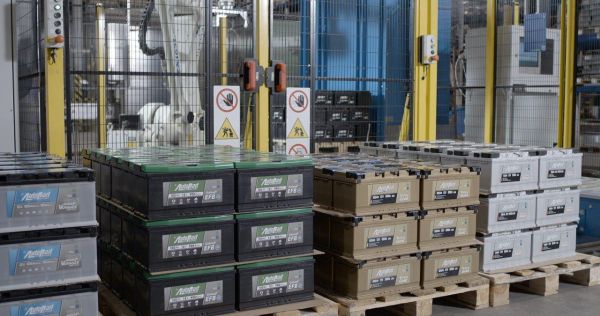 AUTOPART produce ogni anno 2 milioni di batterie che distribuisce in oltre 50 paesi di tutto il mondo.